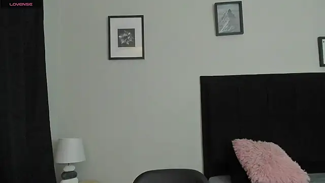 Snapshot of Sara_B chatting on 06/28/26, 05:52 Sara B online show from 06/28/26, 05:52