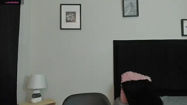 Snapshot of Sara_B chatting on 07/12/26, 05:59 Sara B online show from 07/12/26, 05:59