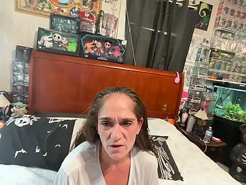 saralaw22 online show from 07/15/26, 07:19