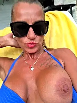 housewifebella online show from 07/17/26, 05:07