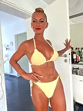 housewifebella online show from 08/09/26, 11:26