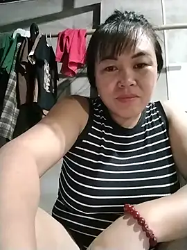 Snapshot of -Lemi- chatting on 06/24/26, 12:59 -Lemi- online show from 06/24/26, 12:59