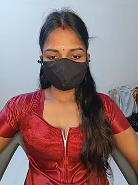 Snapshot of YALINITWO7_TAMIL chatting on 07/13/26, 01:58 YALINITWO7 TAMIL online show from 07/13/26, 01:58
