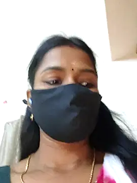 Snapshot of YALINITWO7_TAMIL chatting on 07/14/26, 01:17 YALINITWO7 TAMIL online show from 07/14/26, 01:17