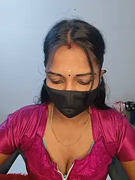 Snapshot of YALINITWO7_TAMIL chatting on 07/16/26, 05:13 YALINITWO7 TAMIL online show from 07/16/26, 05:13