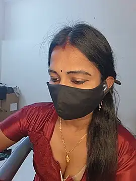 Snapshot of YALINITWO7_TAMIL chatting on 07/25/26, 06:11 YALINITWO7 TAMIL online show from 07/25/26, 06:11