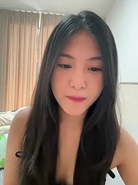 xiao-xiao-X online show from 06/17/26, 06:49