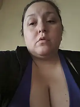 solcurvytriplxx online show from 06/26/26, 08:13
