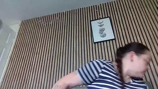 Snapshot of MysteriousAlaya chatting on 08/04/26, 02:30 MysteriousAlaya online show from 08/04/26, 02:30