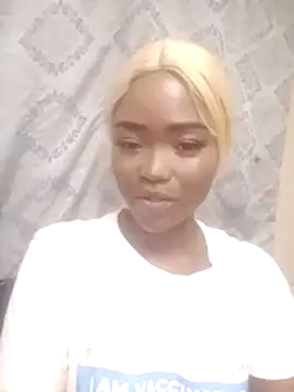JasmineXX1 online show from 07/04/26, 08:37
