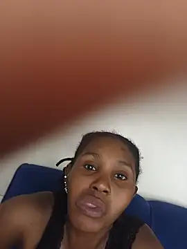 Snapshot of Holy_Virgin chatting on 07/13/26, 11:18 Holy Virgin online show from 07/13/26, 11:18