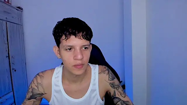 Snapshot of tylerrnova chatting on 07/20/26, 03:54 tylerrnova online show from 07/20/26, 03:54