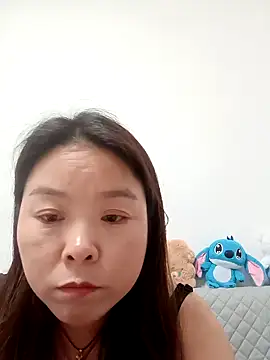 lukby0 online show from 06/18/26, 12:31