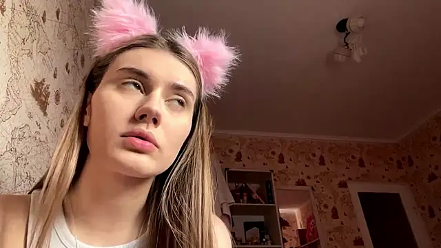PrincessSkowyra online show from 06/24/26, 03:33