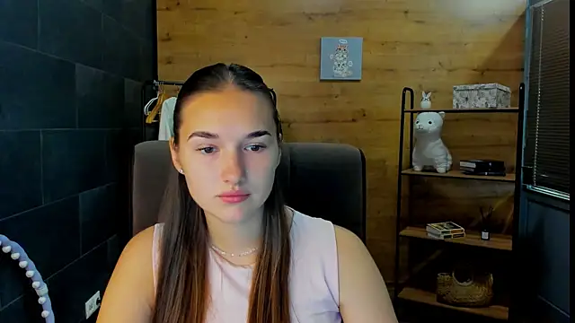 DianaaHill online show from 07/08/26, 09:14