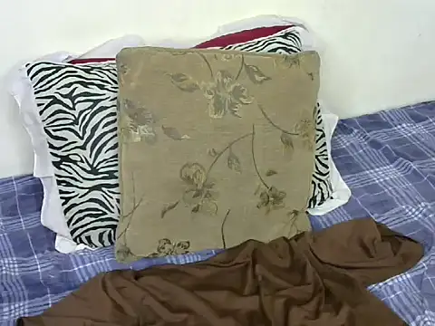 brownfinegirl22 online show from 07/22/26, 07:55