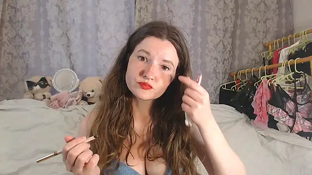 ChloeBrooklyn online show from 06/24/26, 02:05