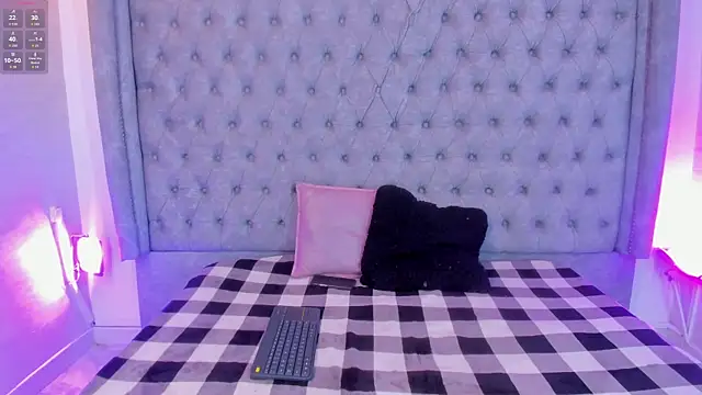 Snapshot of Celeste_Porter chatting on 08/08/26, 03:41 Celeste Porter online show from 08/08/26, 03:41