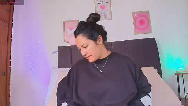 samm curvy online show from 07/15/26, 07:41