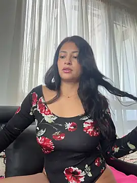 Mia Alarie online show from 07/24/26, 04:05