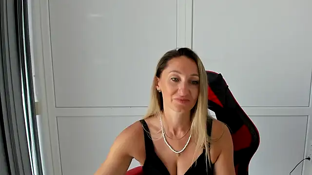 LilyDreamm online show from 07/20/26, 06:28