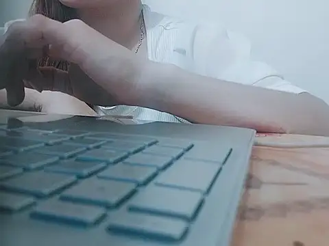 Snapshot of Miuu99 chatting on 06/29/26, 01:22 Miuu99 online show from 06/29/26, 01:22