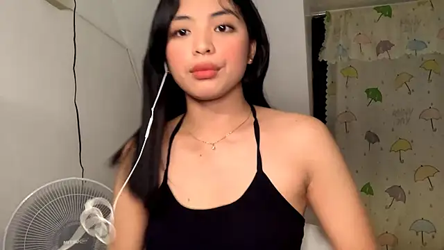 Snapshot of Hazelanne chatting on 07/18/26, 01:48 Hazelanne online show from 07/18/26, 01:48