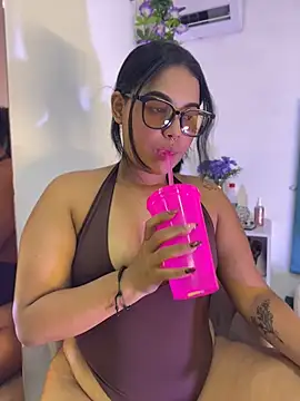 Snapshot of Anto_rossX_ chatting on 07/17/26, 10:25 Anto rossX online show from 07/17/26, 10:25