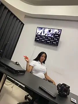 Julieta Vegaax online show from 06/19/26, 03:11