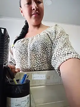HeLiSa69ebony online show from 07/07/26, 11:36