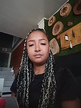 HeLiSa69ebony online show from 07/16/26, 08:37