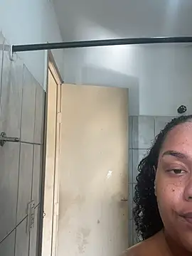 Snapshot of estrellla1 chatting on 06/30/26, 01:56 estrellla1 online show from 06/30/26, 01:56