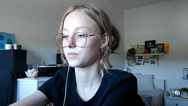 ShondaPaules online show from 06/23/26, 08:23