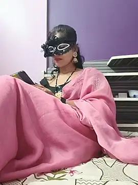 Snapshot of Night_Queen24 chatting on 07/07/26, 03:49 Night Queen24 online show from 07/07/26, 03:49