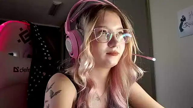 FunnyLila online show from 06/29/26, 10:15