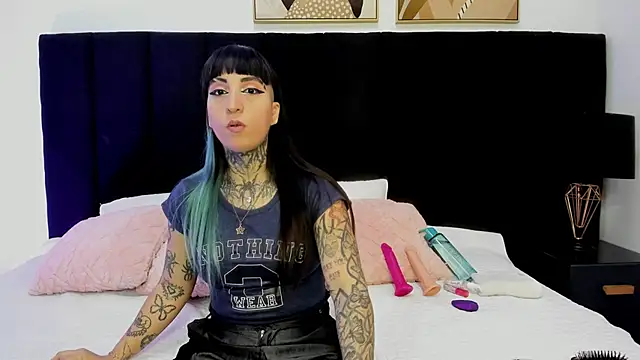 izzy moon7 online show from 06/20/26, 11:02