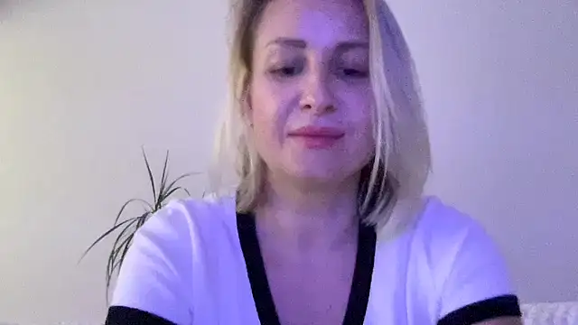 Delissaxx online show from 06/24/26, 07:46