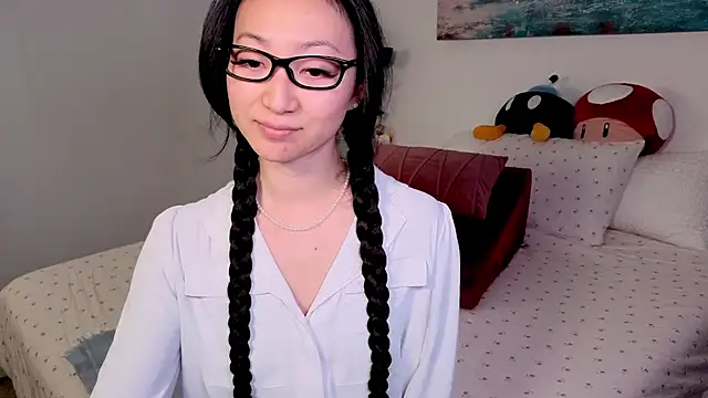 MySweetSofie online show from 10/28/25, 07:16