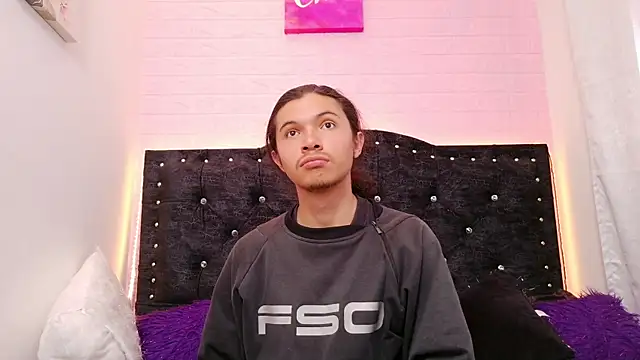 Frankie Lm online show from 06/20/26, 03:37