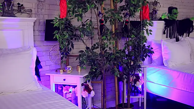 Snapshot of annabellahot chatting on 10/30/25, 04:25 annabellahot online show from 10/30/25, 04:25