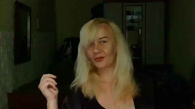 Ravelynni online show from 07/12/26, 01:57