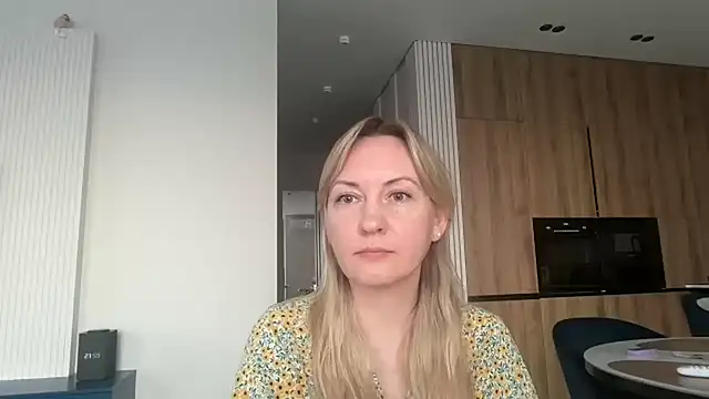 Dorielle online show from 06/24/26, 03:00