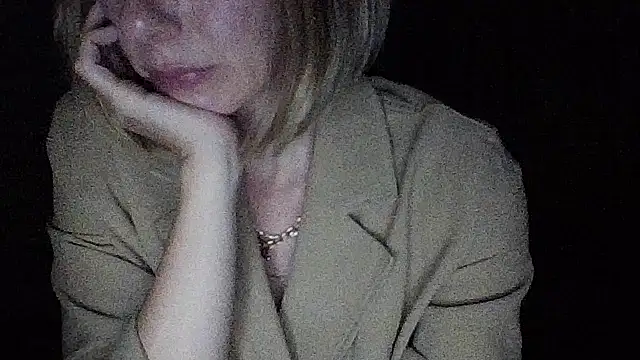 Snapshot of Deloriada chatting on 06/27/26, 06:46 Deloriada online show from 06/27/26, 06:46