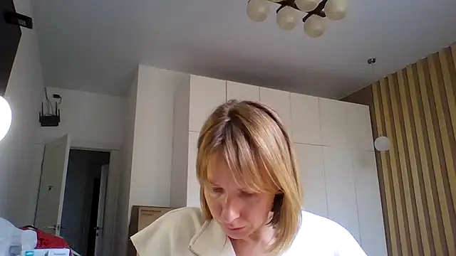 Snapshot of Deloriada chatting on 07/07/26, 04:37 Deloriada online show from 07/07/26, 04:37