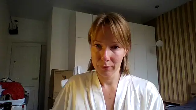 Snapshot of Deloriada chatting on 07/07/26, 10:19 Deloriada online show from 07/07/26, 10:19