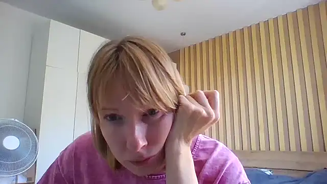 Snapshot of Deloriada chatting on 07/09/26, 08:40 Deloriada online show from 07/09/26, 08:40