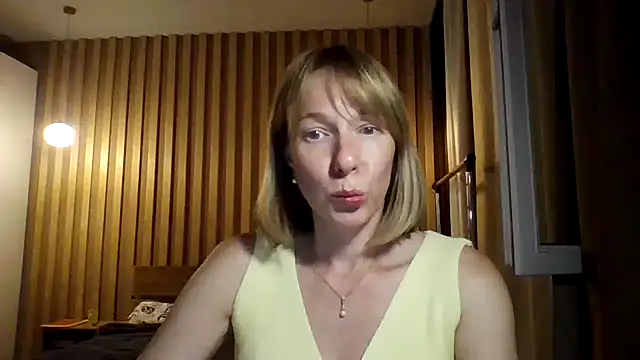 Snapshot of Deloriada chatting on 07/19/26, 03:49 Deloriada online show from 07/19/26, 03:49