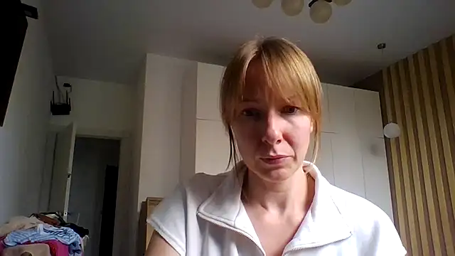 Snapshot of Deloriada chatting on 07/22/26, 07:00 Deloriada online show from 07/22/26, 07:00