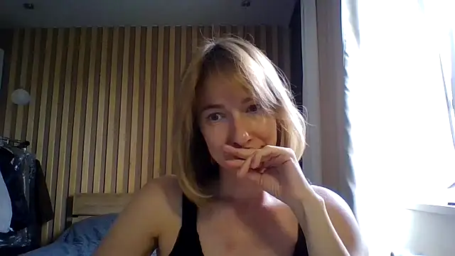 Snapshot of Deloriada chatting on 07/31/26, 09:09 Deloriada online show from 07/31/26, 09:09