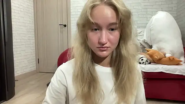 Snapshot of MissMillyx chatting on 07/01/26, 03:19 MissMillyx online show from 07/01/26, 03:19